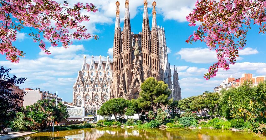 23 Nisan Özel İzmir`den Direkt Hareket Görkemli Barselona ve Mimari Harikalar