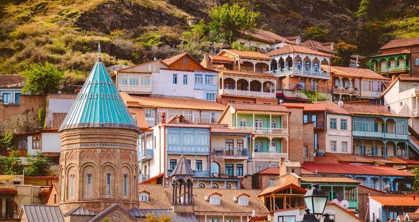 İzmir`den Vizesiz Uçakla Batum Tiflis Kars Turu