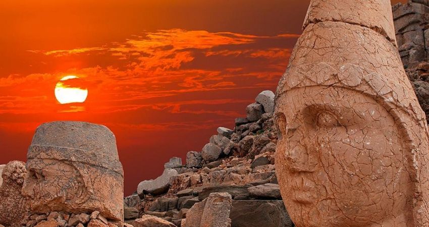 Uçaklı GAP & Van Turu (Muradiye Şelalesi ve İshakpaşa Sarayı Dahil)