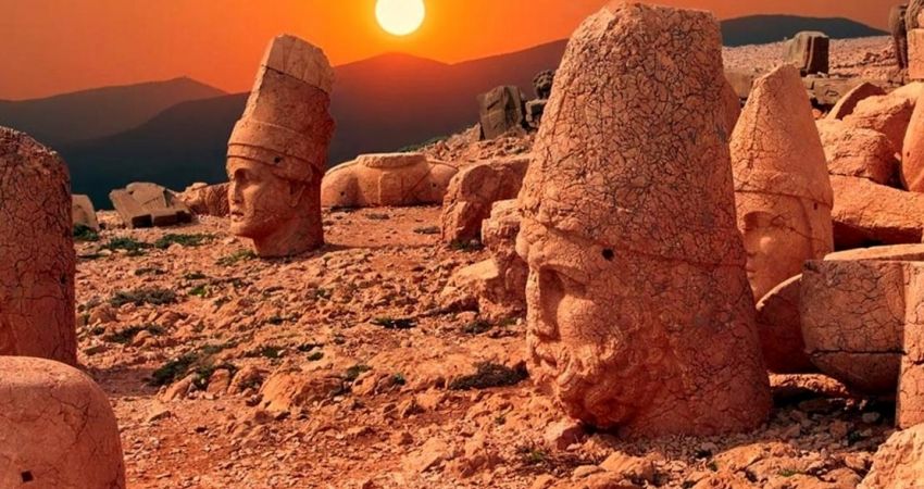 Uçaklı GAP & Van Turu (Muradiye Şelalesi ve İshakpaşa Sarayı Dahil)